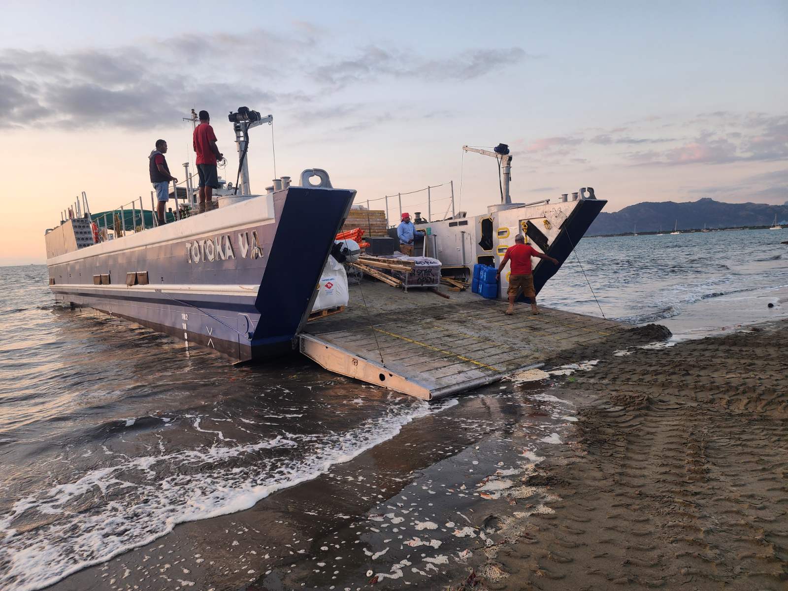 Totoka Va barge landed